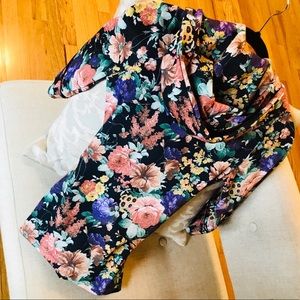 Floral hooded tie front jacket, Sz S